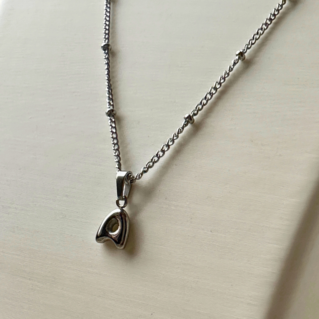 COLLAR INICIAL MINI PLATA
