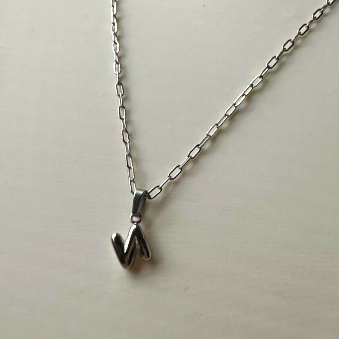 COLLAR INICIAL MINI PLATA