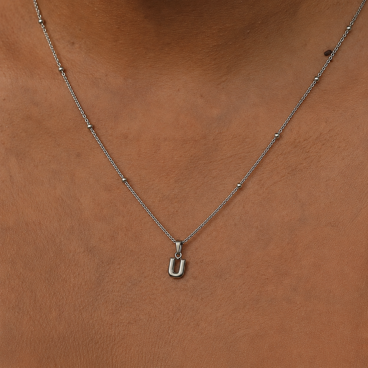 COLLAR INICIAL MINI PLATA